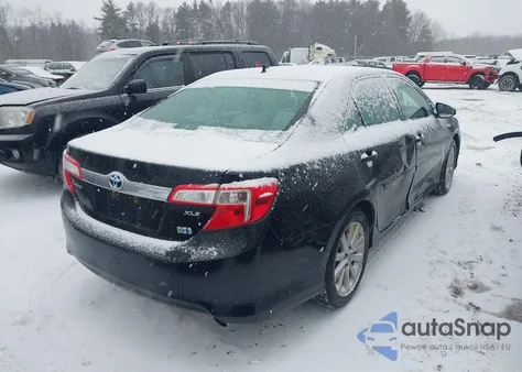 2014 Toyota Camry Hybrid Xle z USA, uszkodzony, nr VIN 4T1BD1FK4EU121900